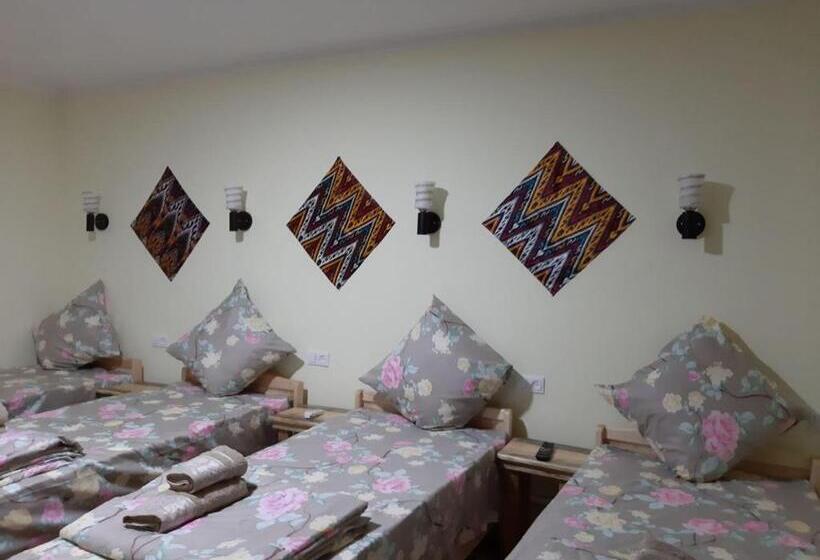 مبيت وإفطار Naqqosh