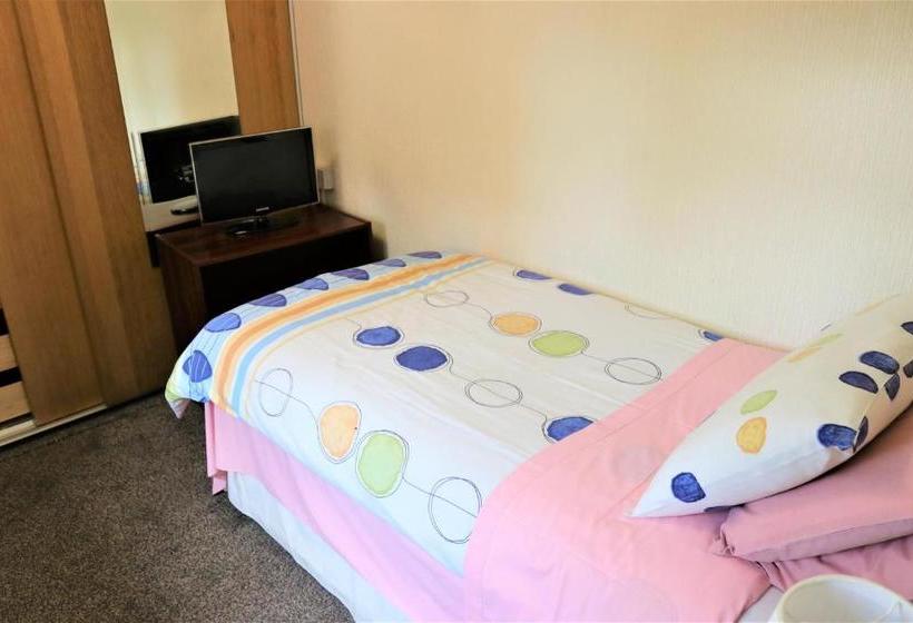 Bed and Breakfast Telford House