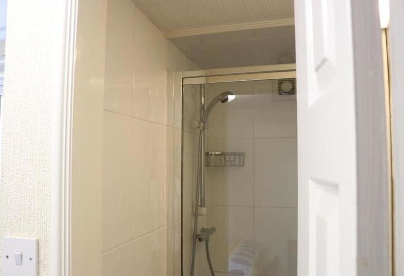 Bed and Breakfast Telford House