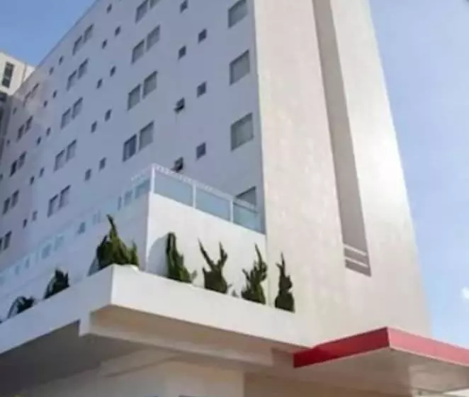 Hotelli Santos Dumont Aeroporto Slz