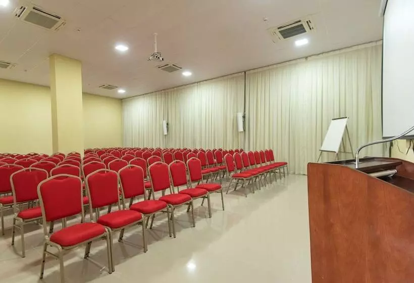 Hotelli Santos Dumont Aeroporto Slz