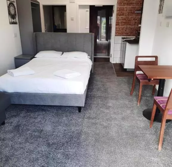 ホテル The Townhouse Accommodation