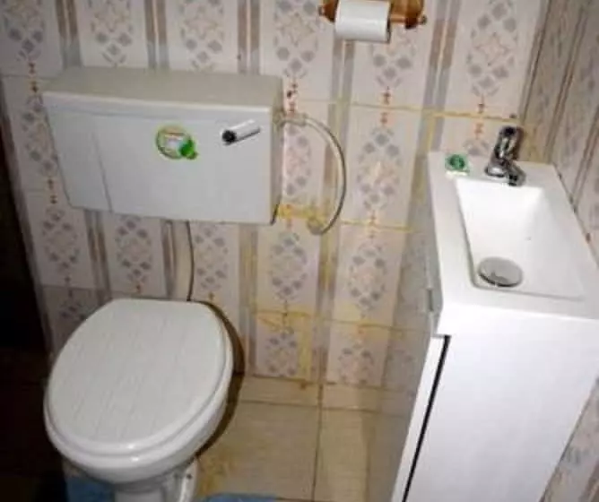 پانسیون Sasana Motel And Guest House