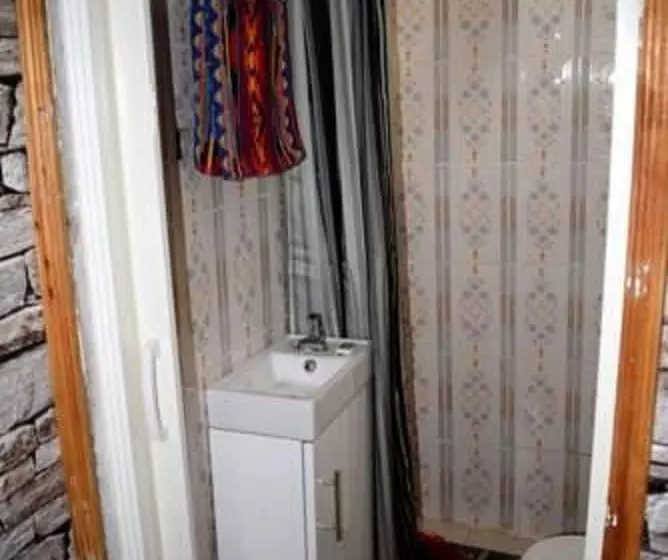 پانسیون Sasana Motel And Guest House