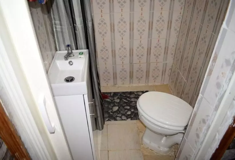 پانسیون Sasana Motel And Guest House
