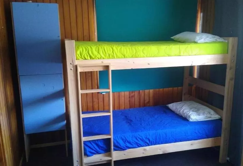 تختخواب و صبحانه Islanet Hostel & Bar