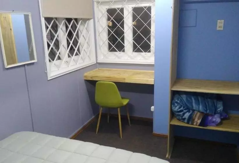 تختخواب و صبحانه Islanet Hostel & Bar