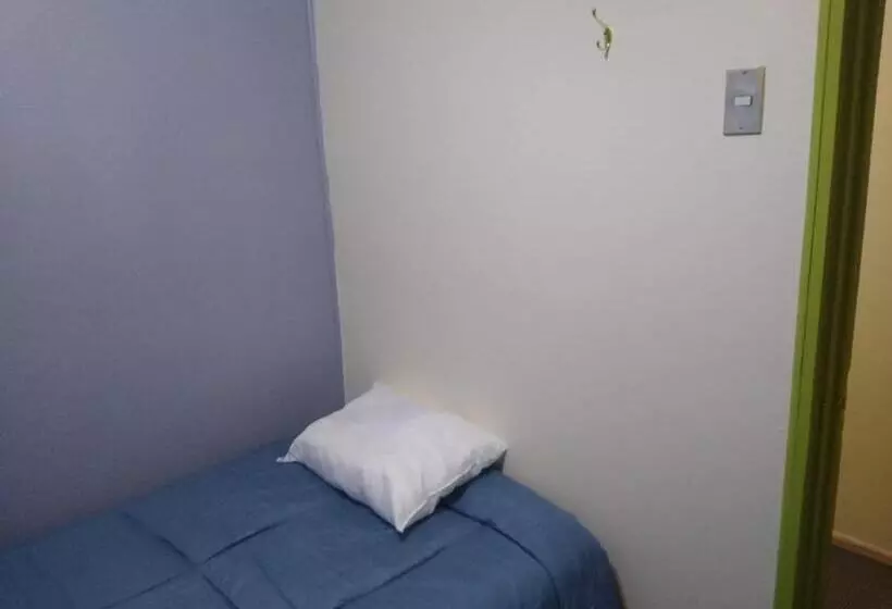 تختخواب و صبحانه Islanet Hostel & Bar