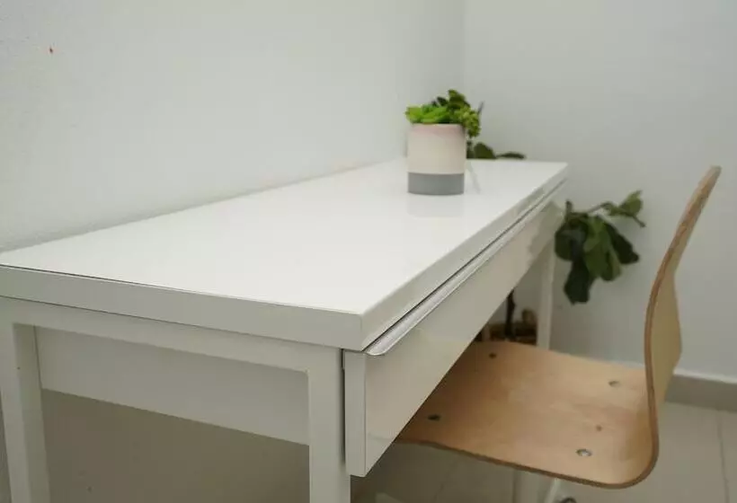 پانسیون The Pelican Poshtel