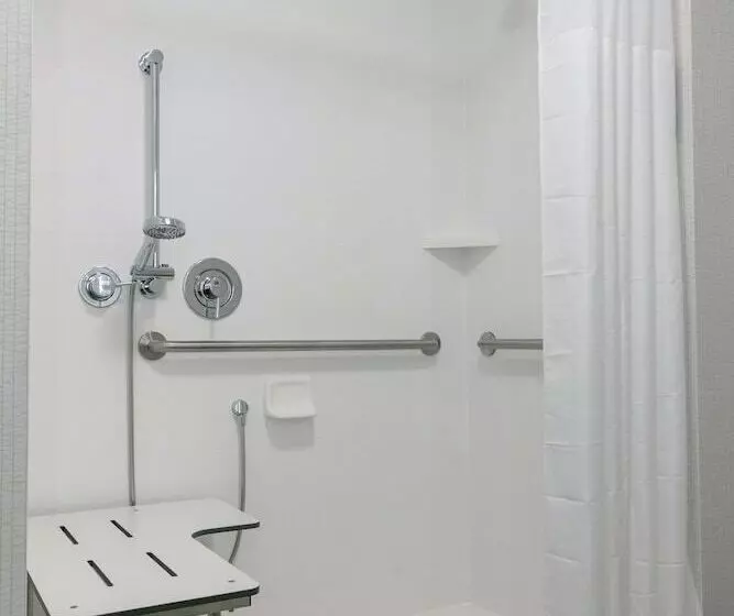 هتل Hampton Inn Black Mountain