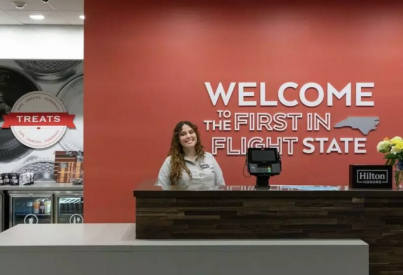 هتل Hampton Inn Black Mountain