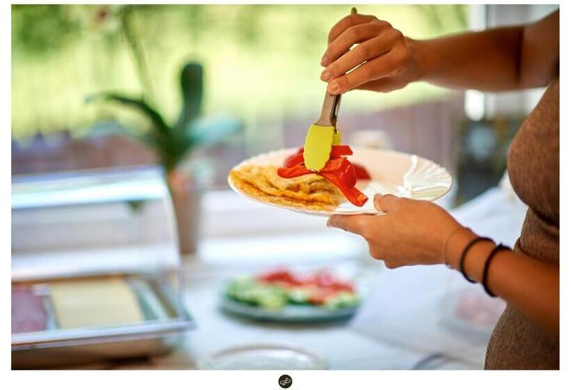 Pensió Fox Valley Villa