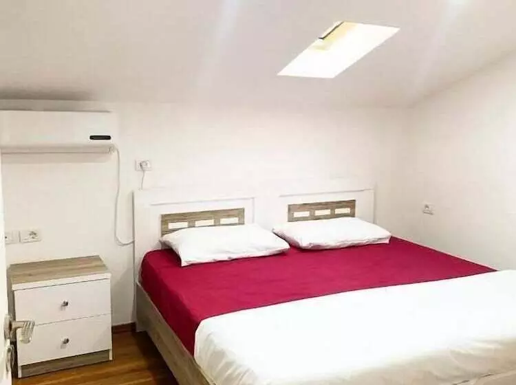 ペンション Guest House Himaj