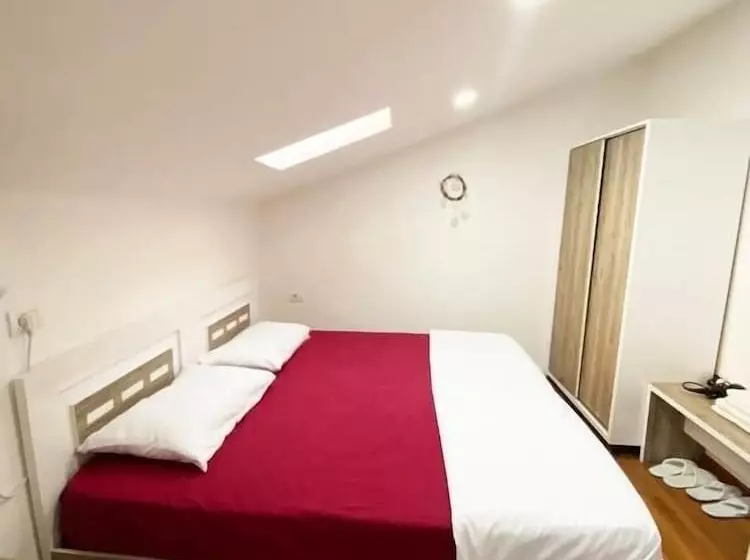 ペンション Guest House Himaj