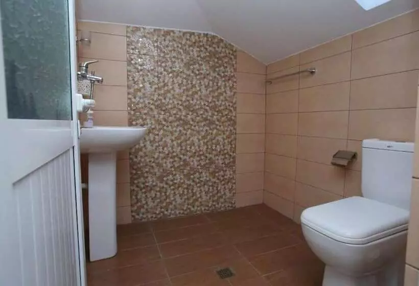 ペンション Guest House Himaj