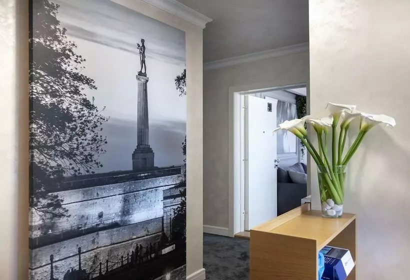 پانسیون Dj City Vista Luxury Apartments