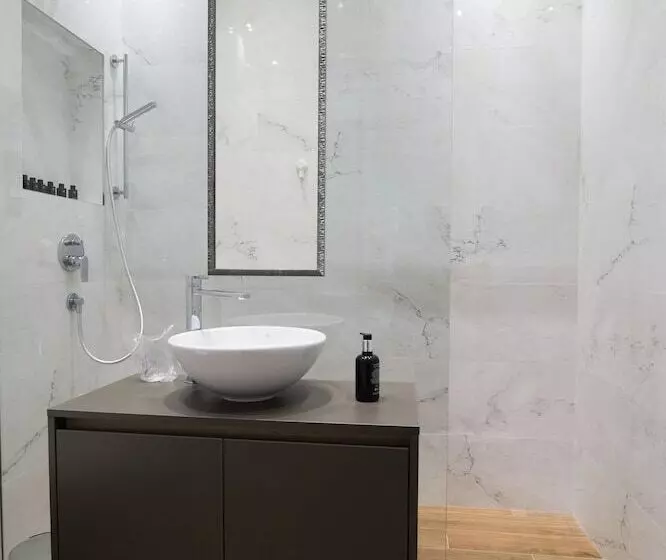 پانسیون Dj City Vista Luxury Apartments