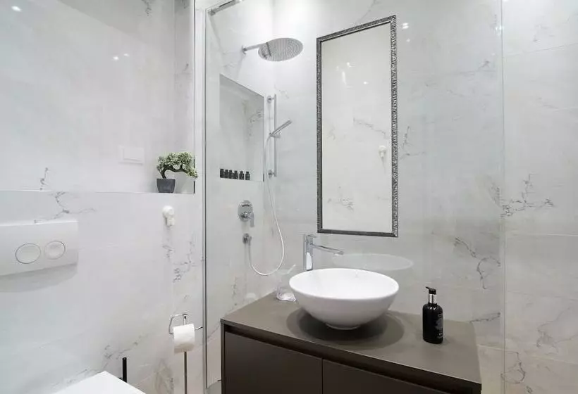 پانسیون Dj City Vista Luxury Apartments