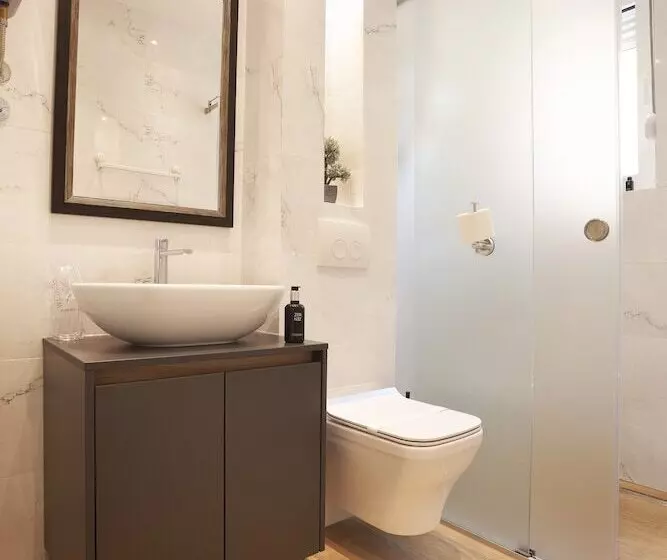 پانسیون Dj City Vista Luxury Apartments