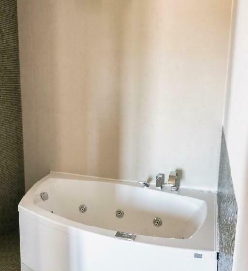 צימר Suberito Rooms&bar