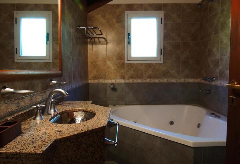 فندق Apus Serrano