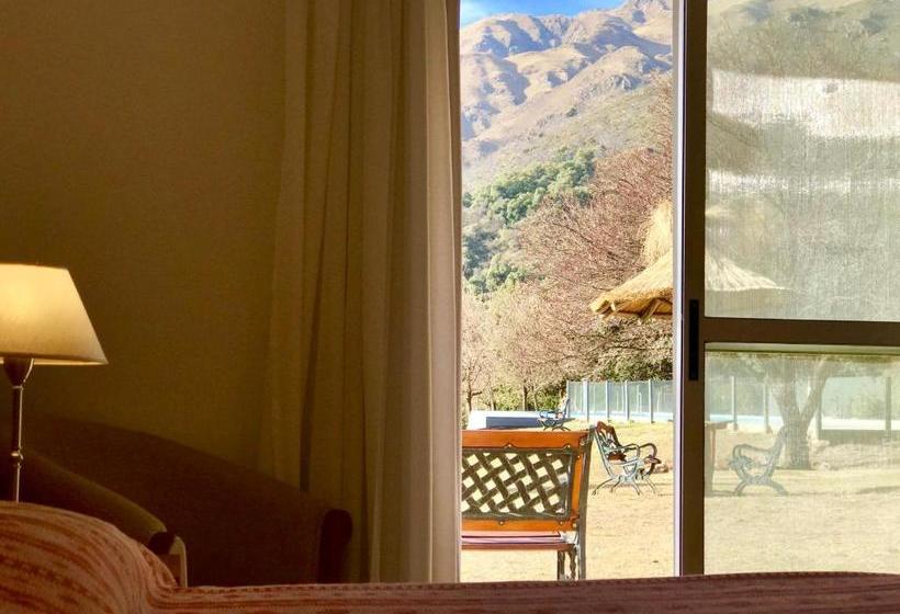 فندق Apus Serrano