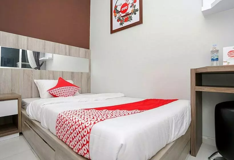 ホテル Oyo 747 Cipunegara Residence