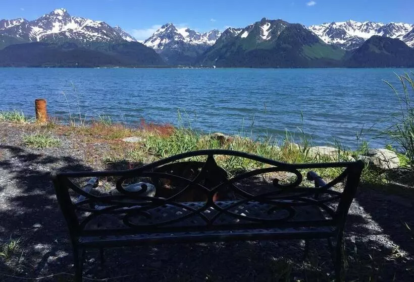 Majatalo Angels Rest On Resurrection Bay Llc