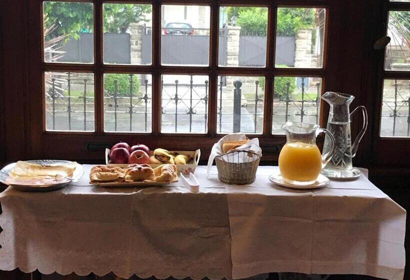 住宿加早餐  Villa Black Bnb