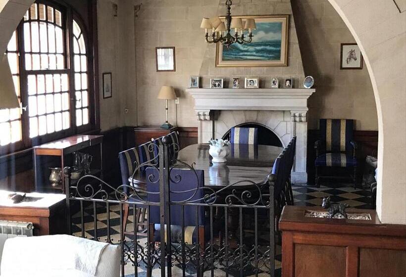 住宿加早餐  Villa Black Bnb