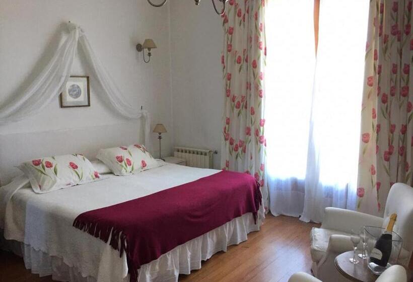 住宿加早餐  Villa Black Bnb