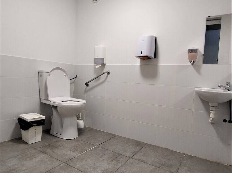 בית מלון כפרי Thania