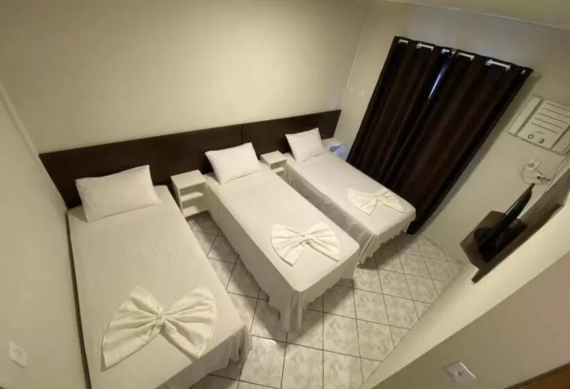 ペンション Pousada Cores