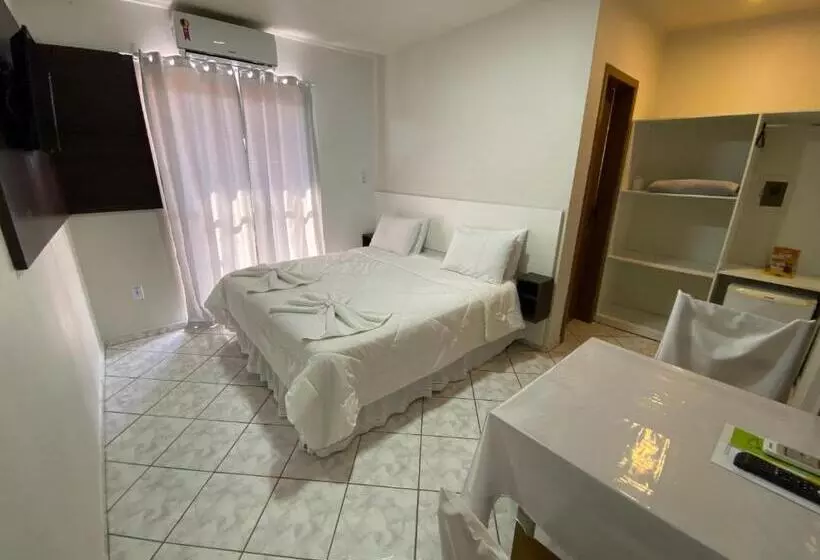 ペンション Pousada Cores