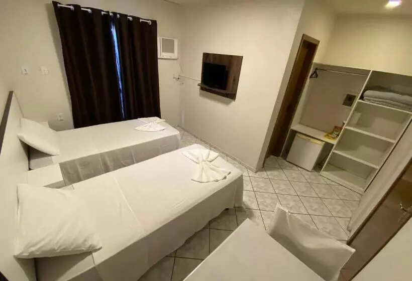 ペンション Pousada Cores