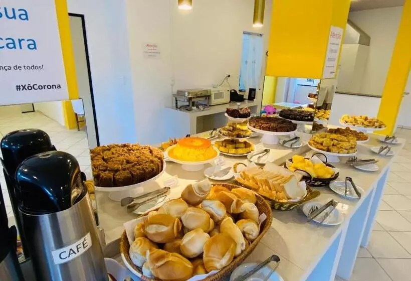 ペンション Pousada Cores