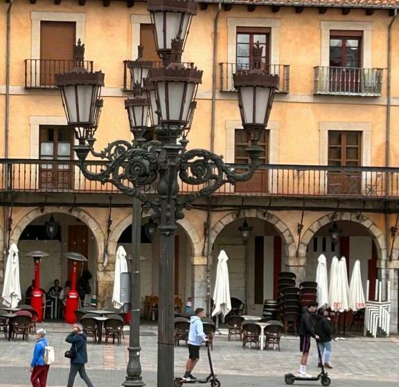 هاستل Plaza Mayor Leon   Bohemia