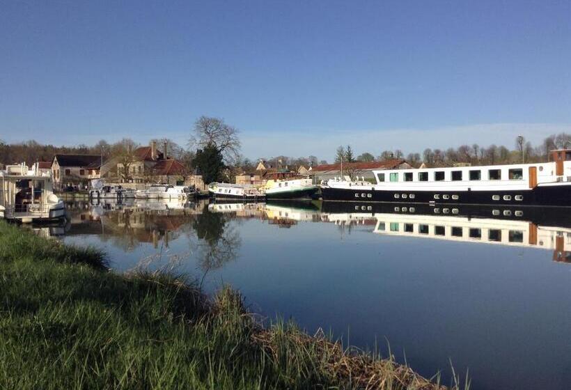 مبيت وإفطار La Virgule De Tanlay