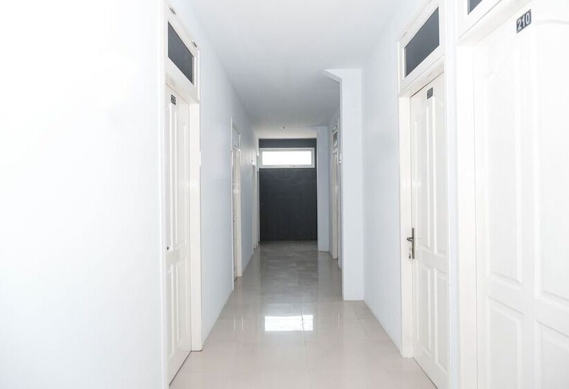 Hotel Oyo 682 Ceria Homestay