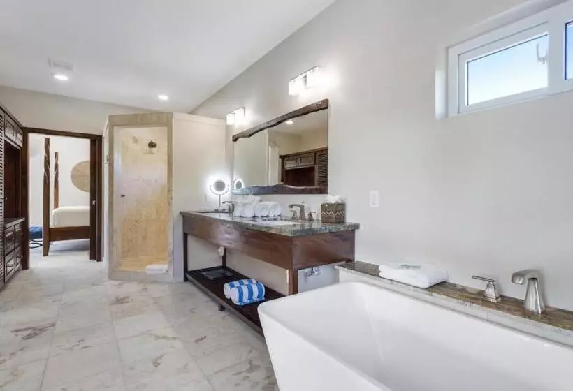 Sirenian Bay Resort  Villas & All Inclusive Bungalows