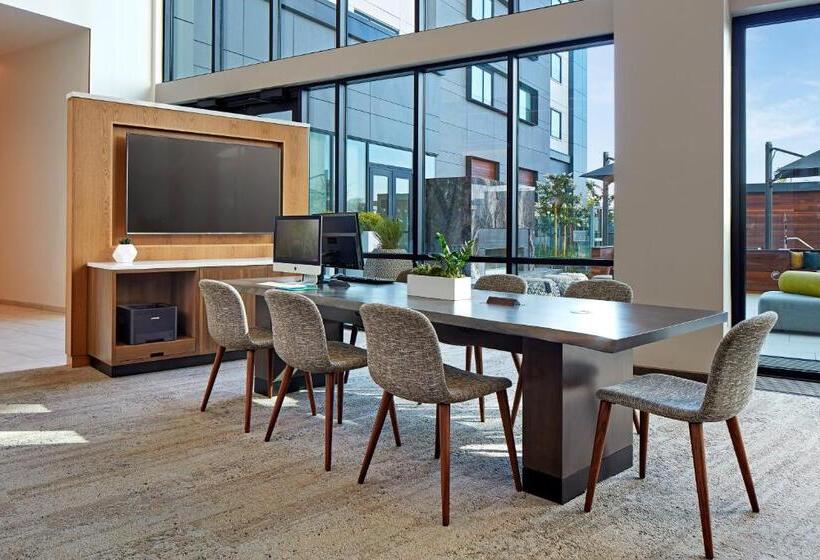 Отель Element Santa Clara