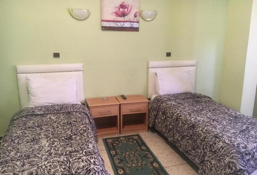 בית מלון כפרי Lakouara