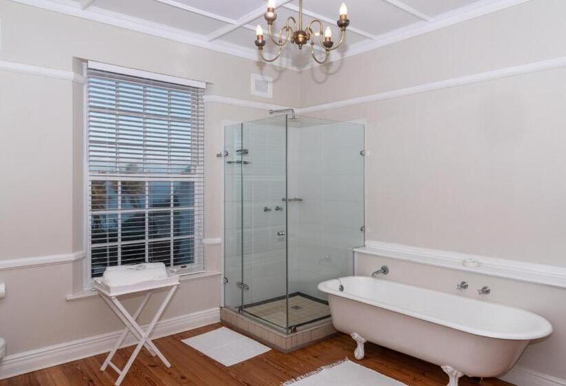 פנסיון Botha House