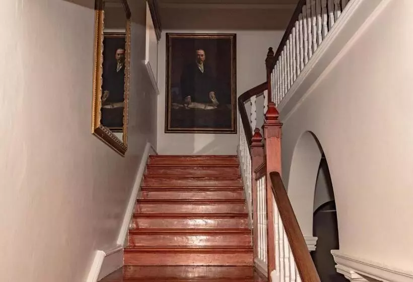 Majatalo Botha House