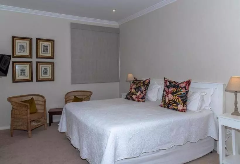 Majatalo Botha House