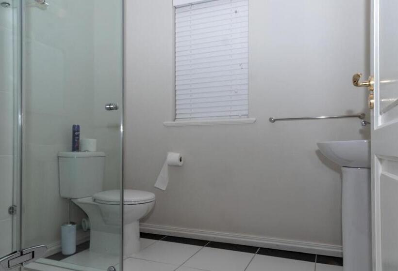 פנסיון Botha House