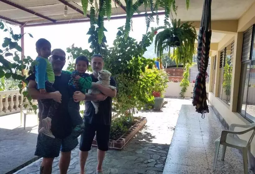 تختخواب و صبحانه Casa Guillermo Batz