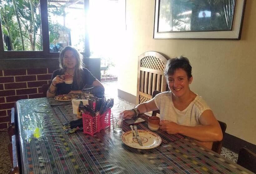 تختخواب و صبحانه Casa Guillermo Batz