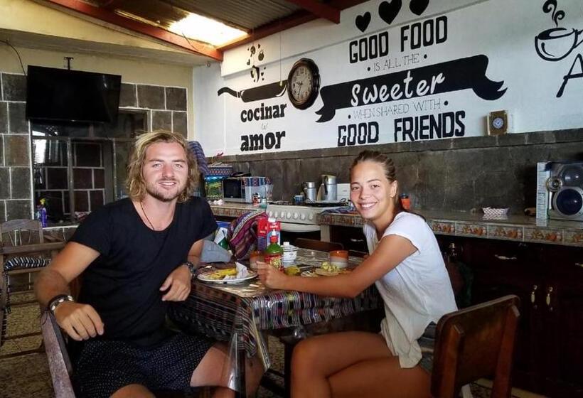 تختخواب و صبحانه Casa Guillermo Batz