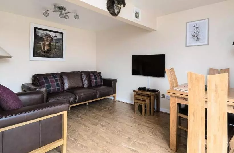 تختخواب و صبحانه Croft Na Coille